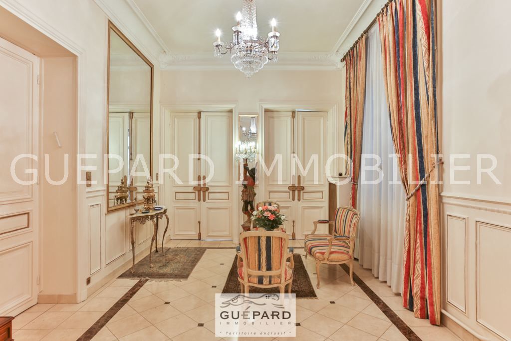 apartment 5 rooms for sale on PARIS (75017)