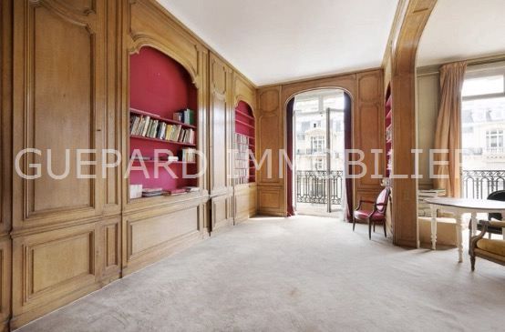 apartment 8 rooms for sale on PARIS (75008)