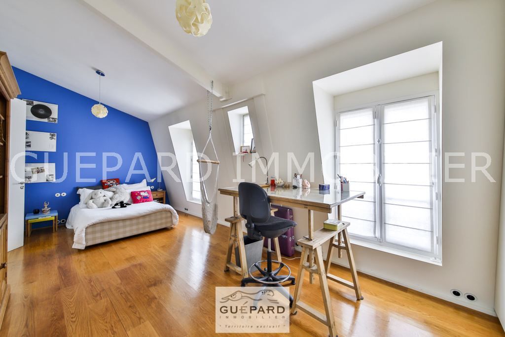 duplex 6 rooms for sale on PARIS (75017)
