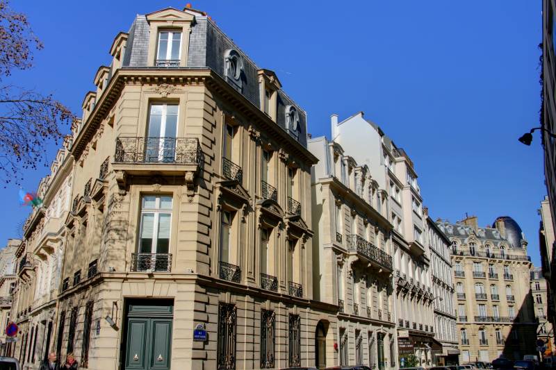 Est-ce qu'une entreprise peut acheter un bien immobilier ?