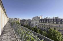 Avenue George V – Triangle d’Or - dernier étage - vues sur monuments